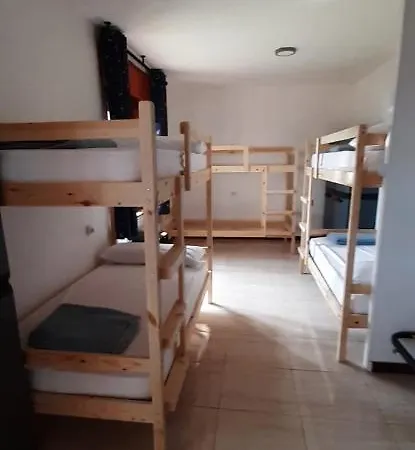 Hostel La Costana *